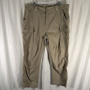 Under Armour Cargo Pants Men's 40x30 Tan Khaki Cargo Pockets Flat Front Tactical
